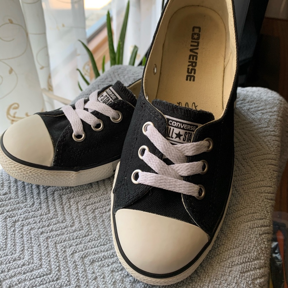 Converse Ballet Flats Sz 5.5